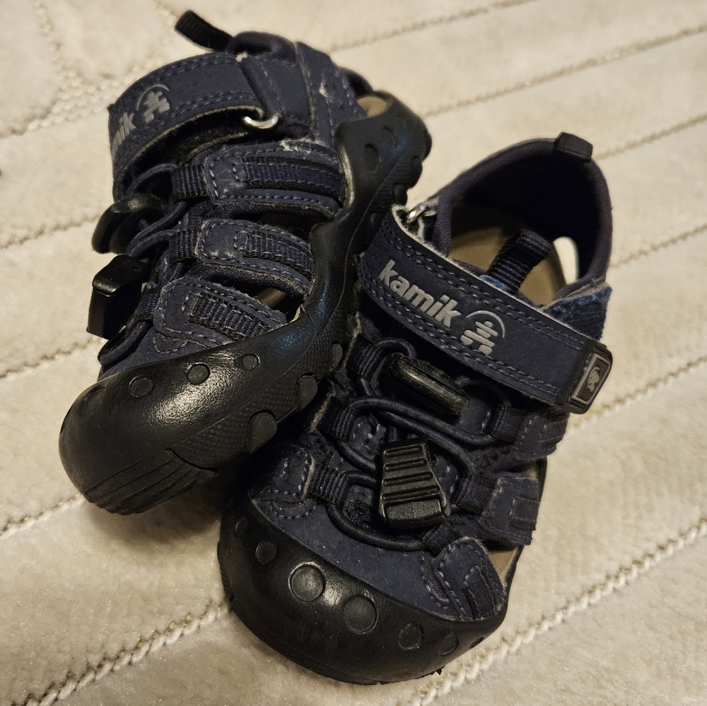 Kamik crab toddler sandals sz 5